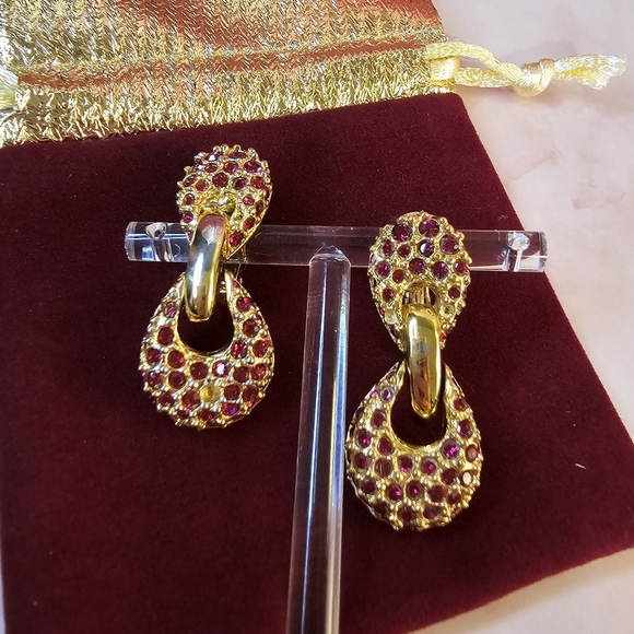 Nina Ricci Jewelry - Nina Ricci Gold w Red Crystal Clip On Earrings